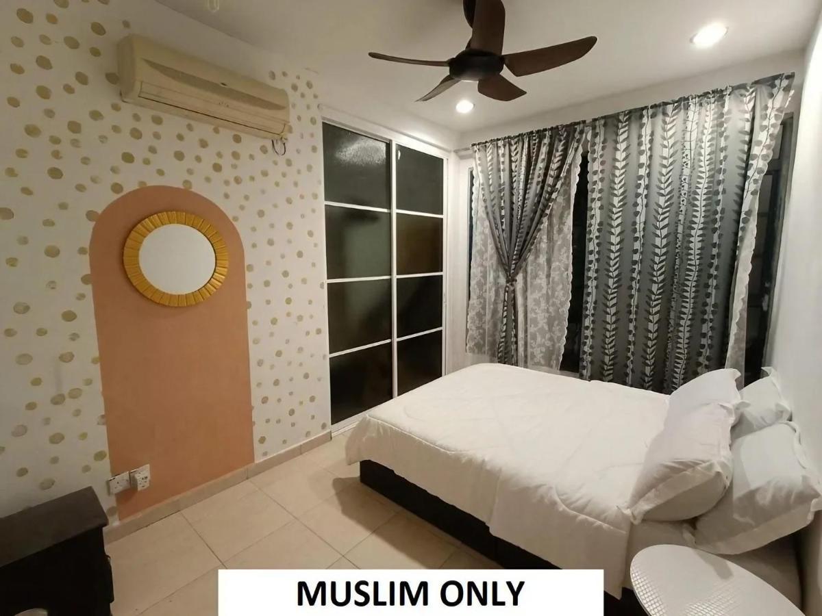 Homestay Laman Nuri, Kota Damansara Petaling Dzsaja Kültér fotó