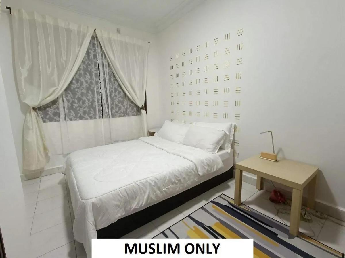 Homestay Laman Nuri, Kota Damansara Petaling Dzsaja Kültér fotó