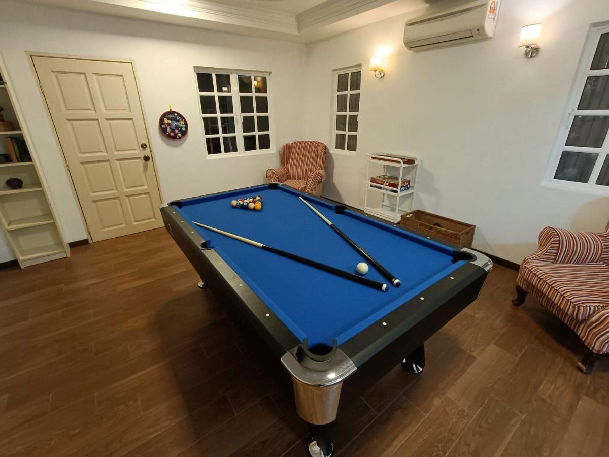 Homestay Laman Nuri, Kota Damansara Petaling Dzsaja Kültér fotó